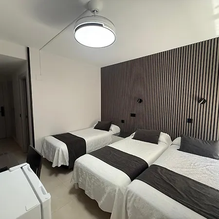 בית הארחה Plaza 3*