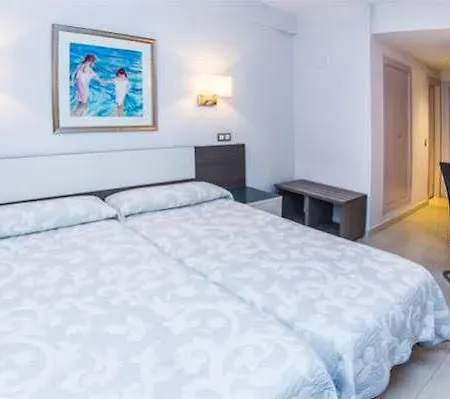 Plaza 3* סנטנדר